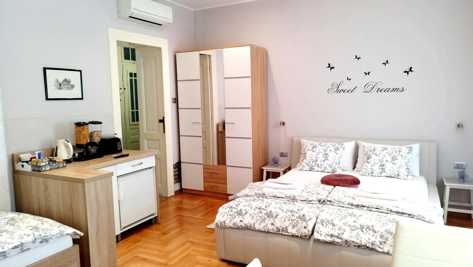 Lavender - City Room With Free Parking Pula Luaran gambar
