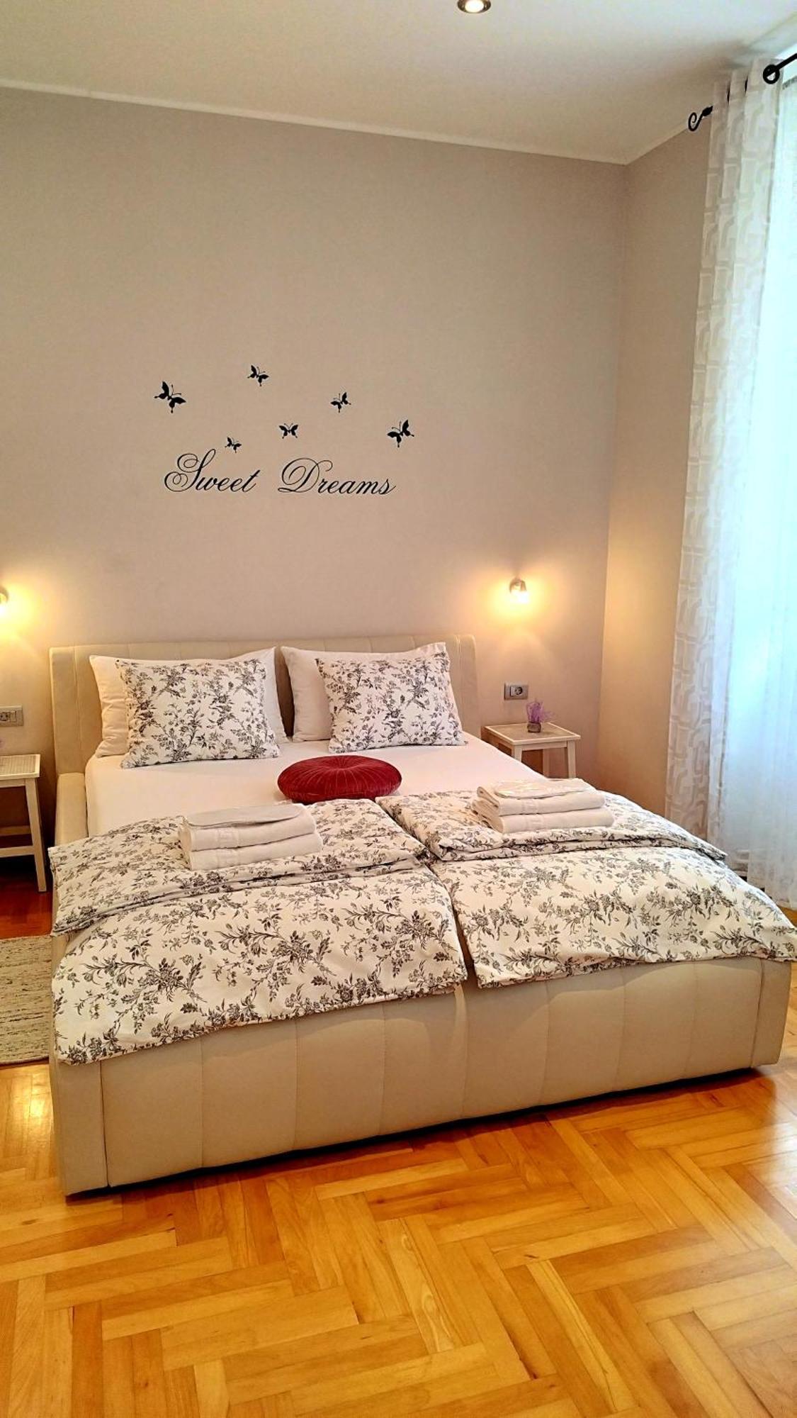 Lavender - City Room With Free Parking Pula Luaran gambar