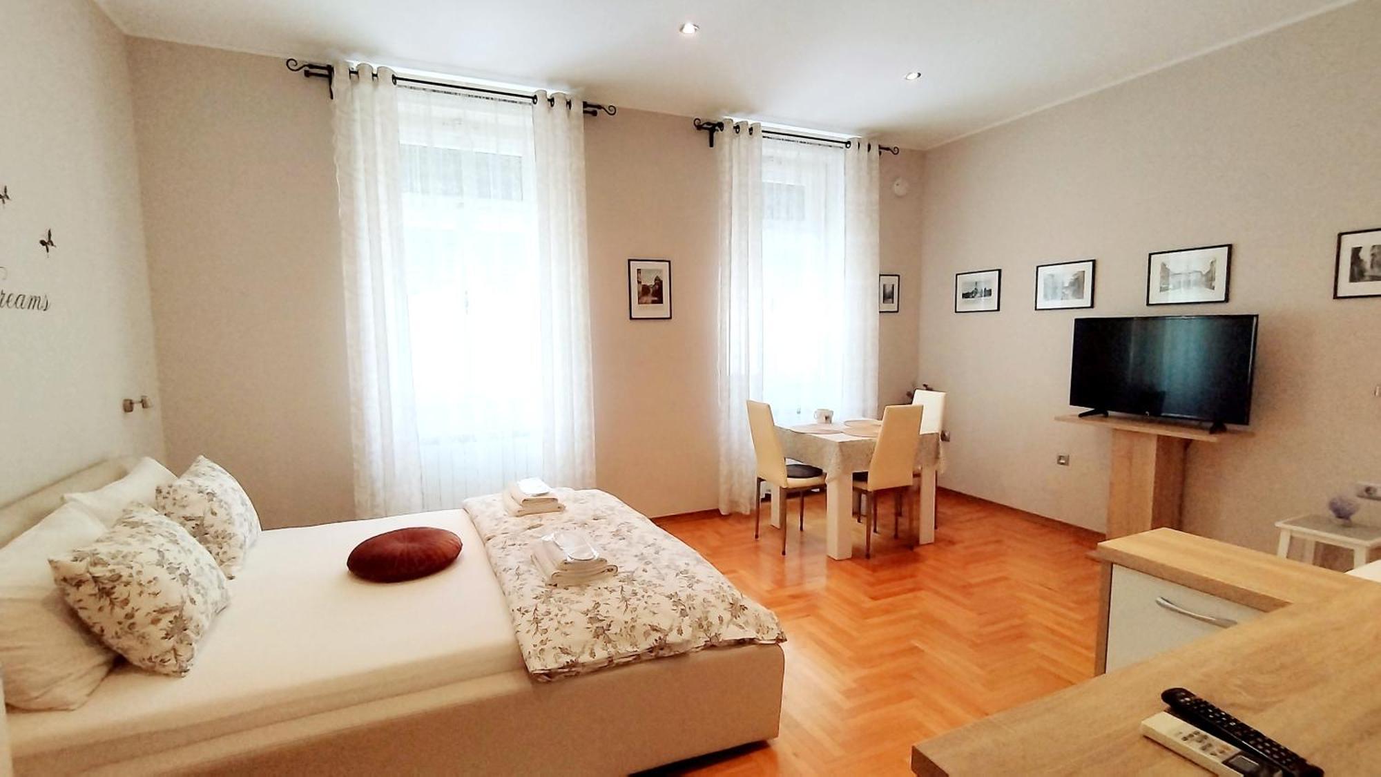 Lavender - City Room With Free Parking Pula Luaran gambar