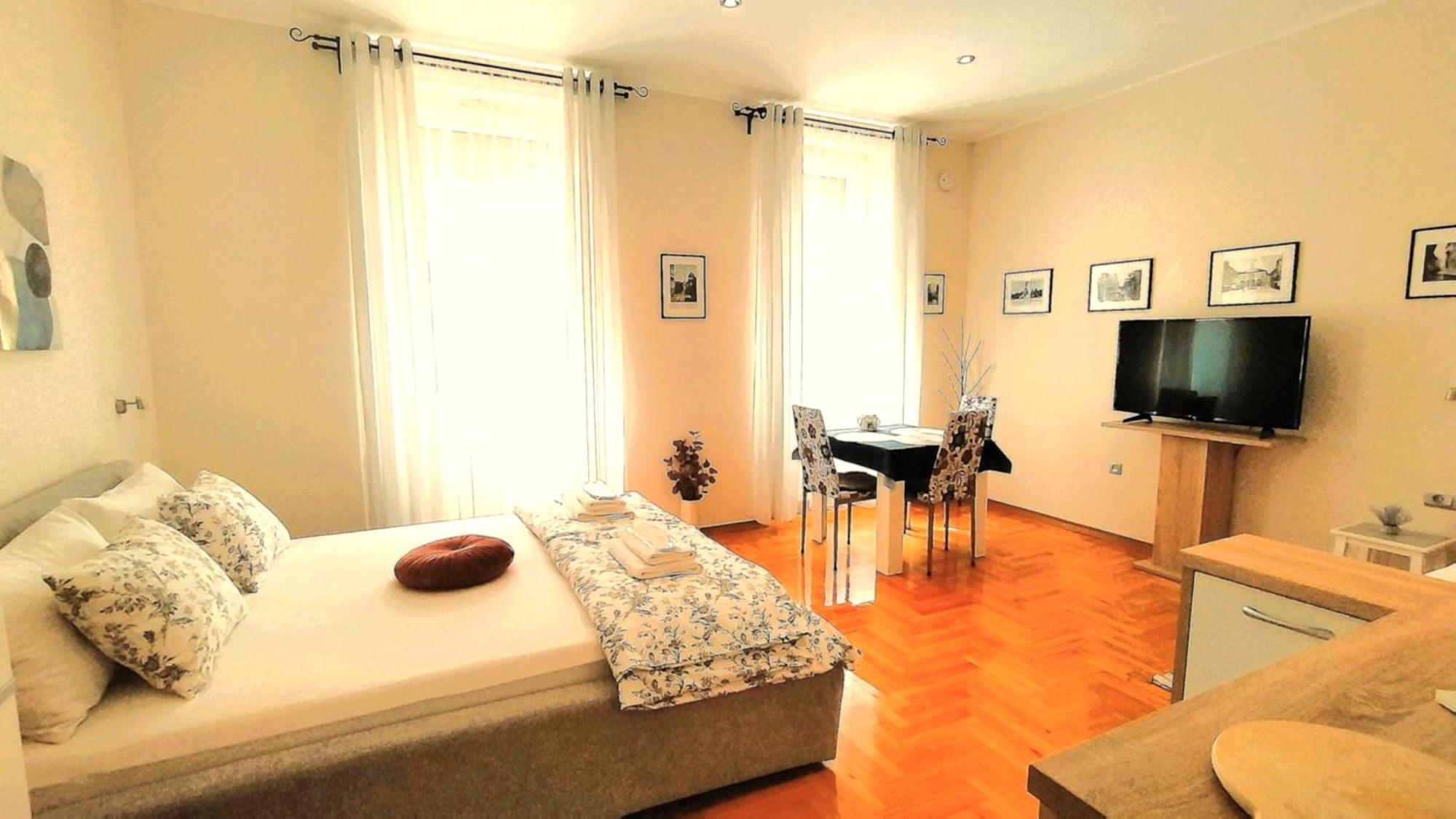 Lavender - City Room With Free Parking Pula Luaran gambar