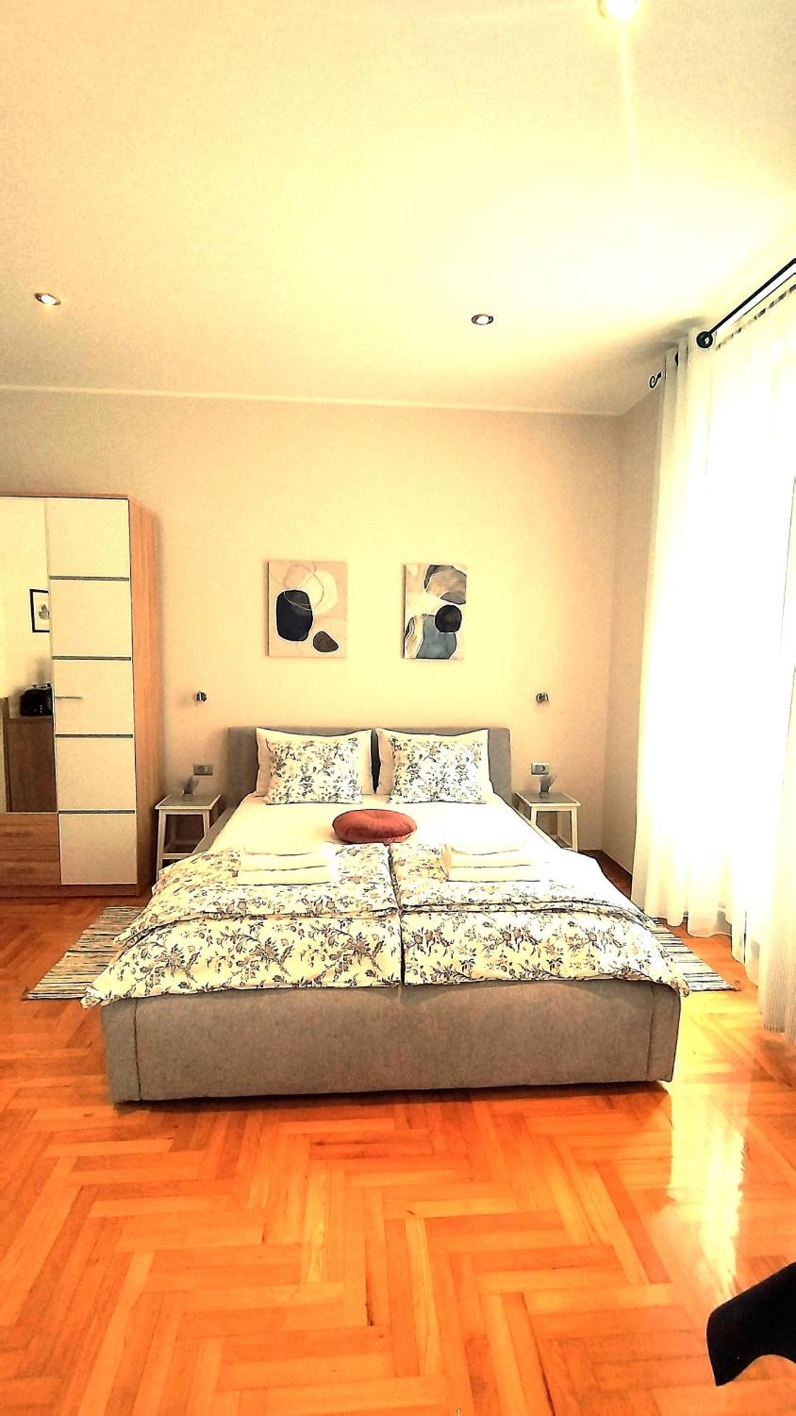Lavender - City Room With Free Parking Pula Luaran gambar