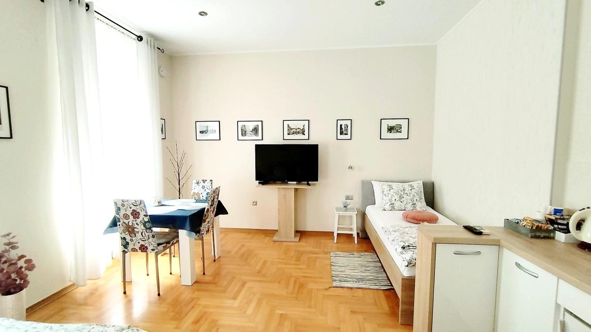 Lavender - City Room With Free Parking Pula Luaran gambar