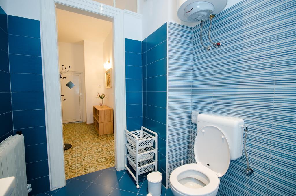 Lavender - City Room With Free Parking Pula Luaran gambar