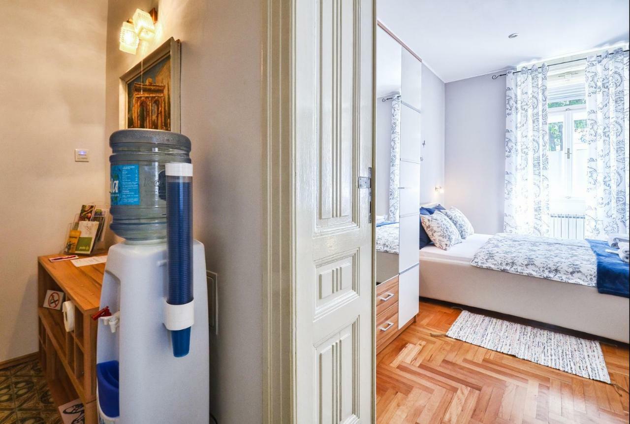 Lavender - City Room With Free Parking Pula Luaran gambar