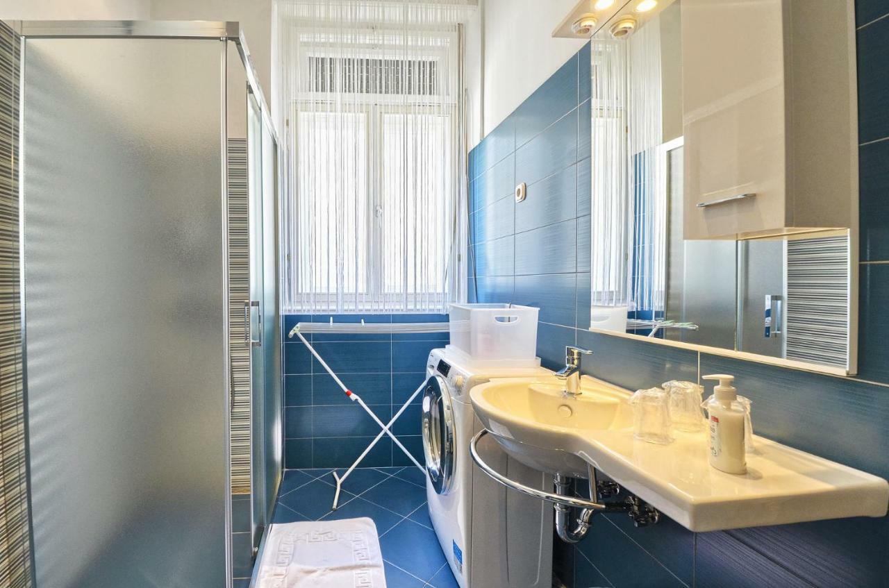 Lavender - City Room With Free Parking Pula Luaran gambar